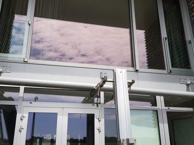 montage Markilux terrasscherm met kanalenlift REM Zonwering