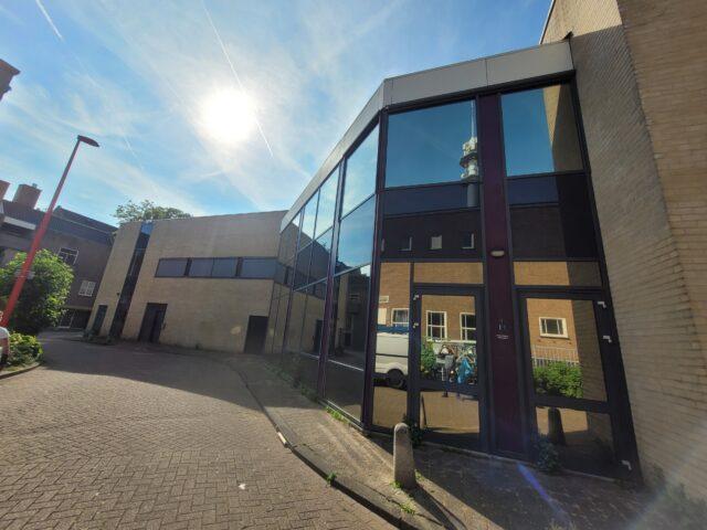 Goudse schouwburg hoek en kleien raampartij foto na werkzaamheden REM zonwering screens