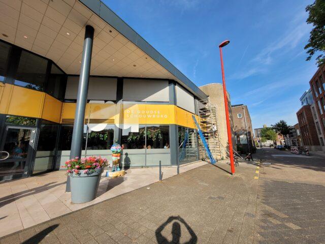 Goudse schouwburg Entree en voorzijde foto voor werkzaamheden REM zonwering screens