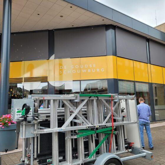 Goudse shouwburg na screendoekvervanging