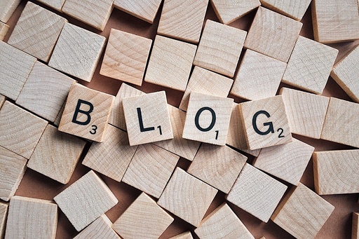 Blog met scrablle letters